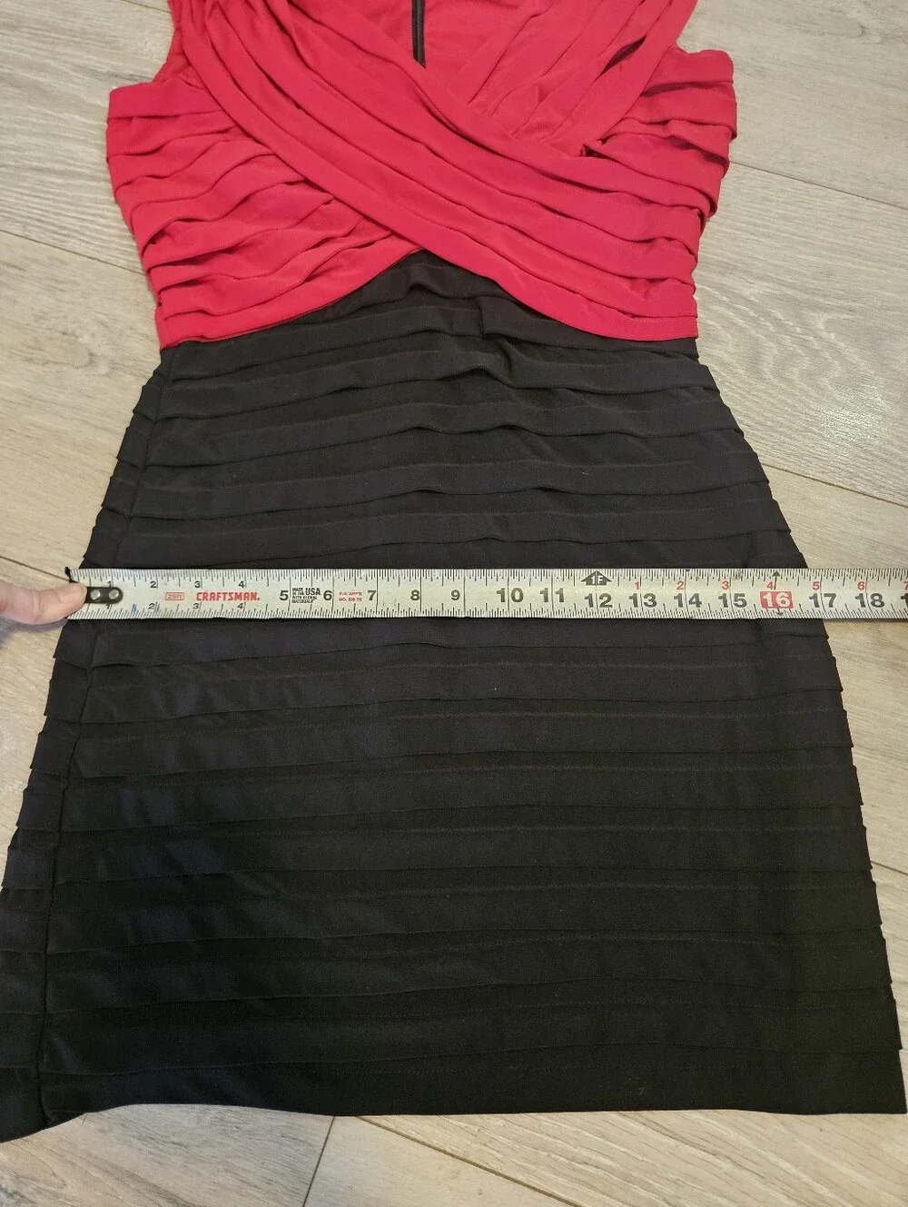 Scarlett Nite Dress Size 8 Red Black Two Tone Pleated Bodycon Cocktail Mini Zip